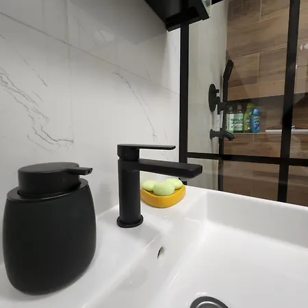 Nancy's Cozy Business